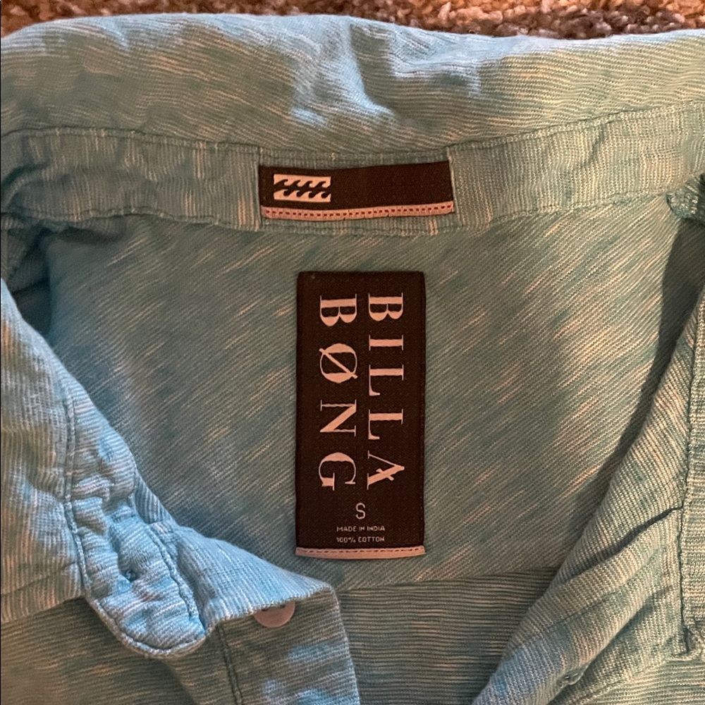 Billabong Light Blue Men's Polo with Chest Pockets - Picture 2 of 2